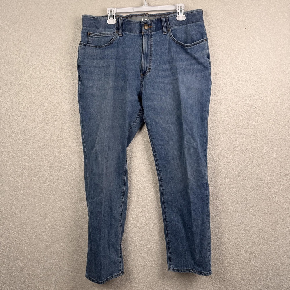 Lee Jeans Mens 38x32 (38x30) Blue Denim Straight Leg Classic 5 Pocket Zip Fly